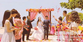 巴厘岛肉桂沙滩婚礼-花瓣雨仪式